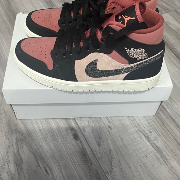 Jordan 1 Mid Canyon Rust Womens - Picture 2 of 4